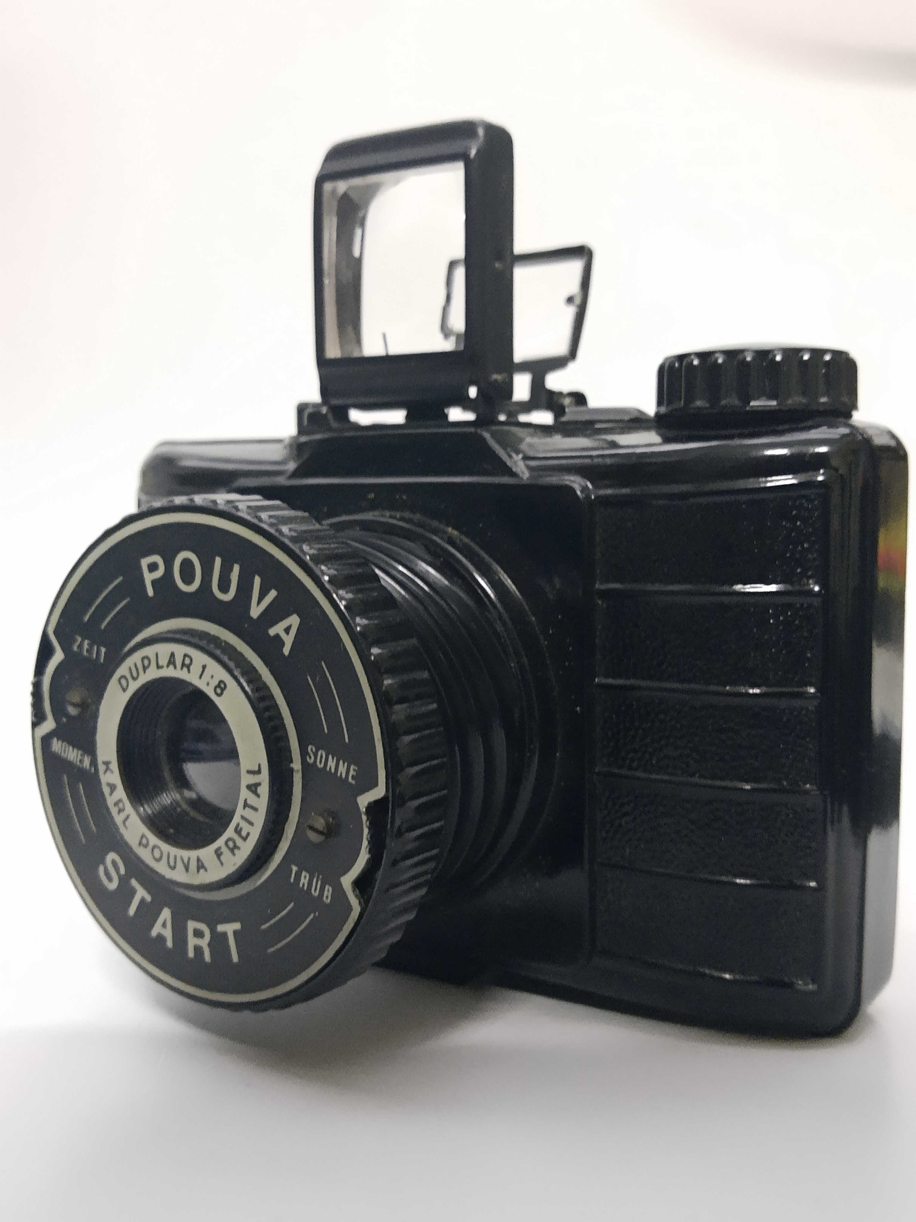 Zabytkowy aparat Pouva Start 1951