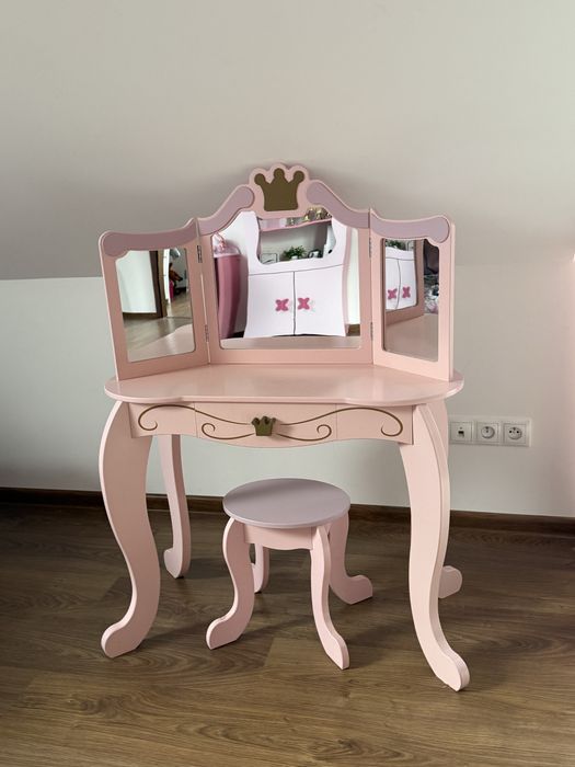 Toaletka kidkraft różowa drewniana hit