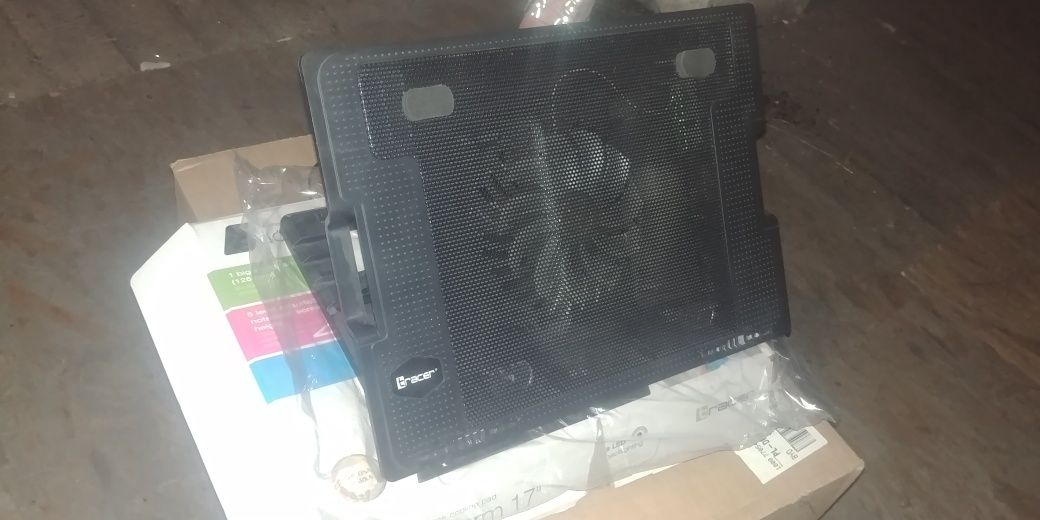 Podstawka chłodząca do laptopa