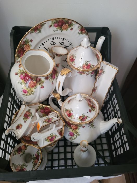 Flakon porcelana Royal Albert róże