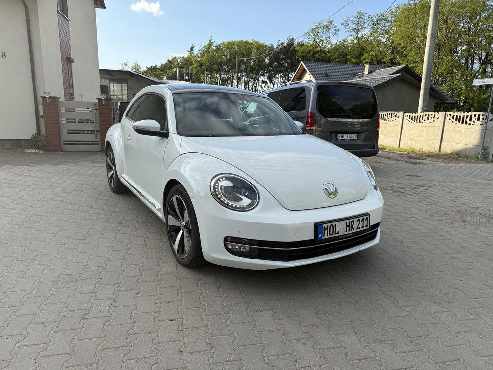 Volkswagen Beetle 1.4 Turbo 160km Biala perla nawigacja szyberdach