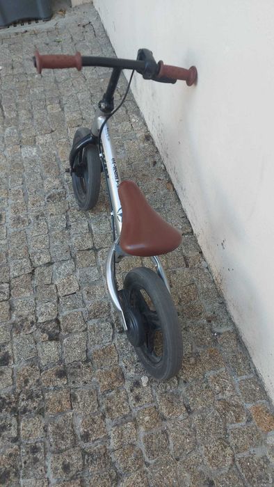 Bicicleta criança sem pedais