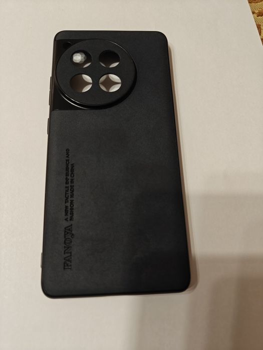 Чохол натсмартфон OnePlus 12r, вживаний