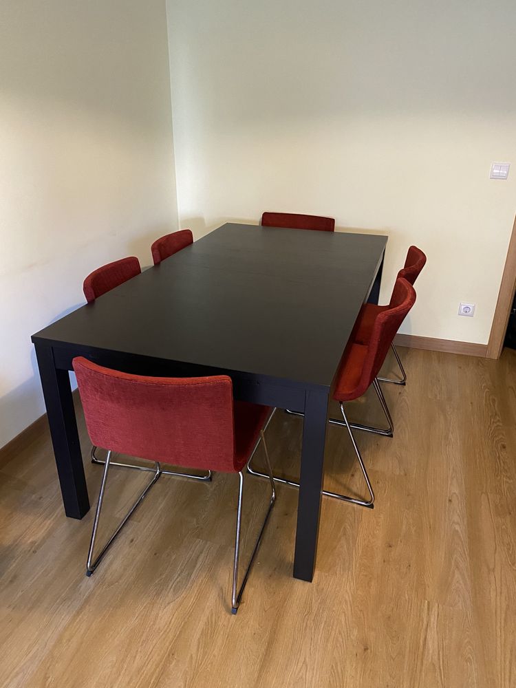 Mesa de refeiçao extensivel + cadeiras