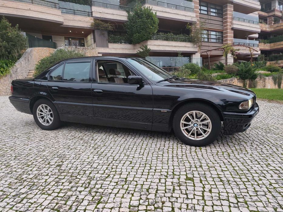 BMW série 7 E38 725 TDS