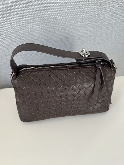 Плетена сумка з натуральної шкіри в стилі Bottega