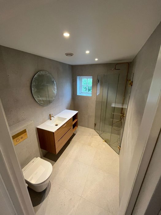 Kompleksowe remonty wnętrz i łazienek.