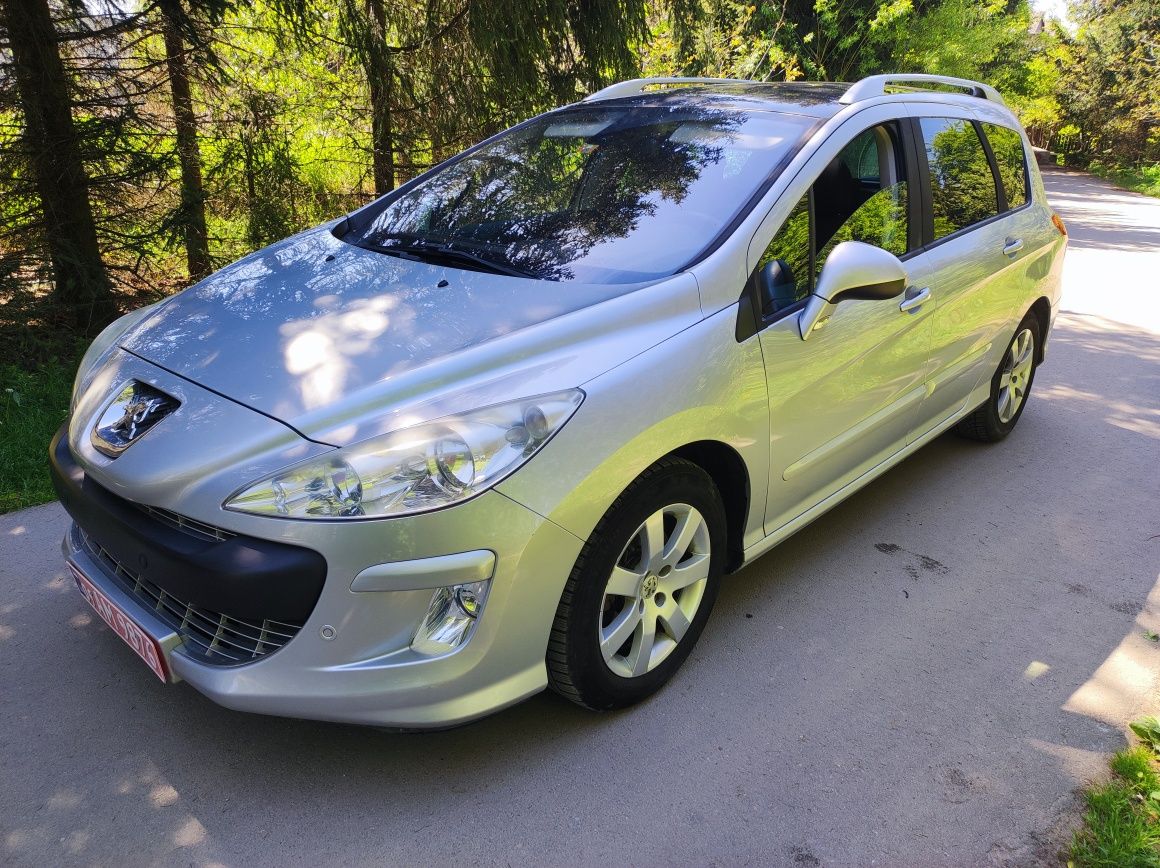 Peugeot 308 SW 2008 рік 1.6 дизель Гарне сімейне авто