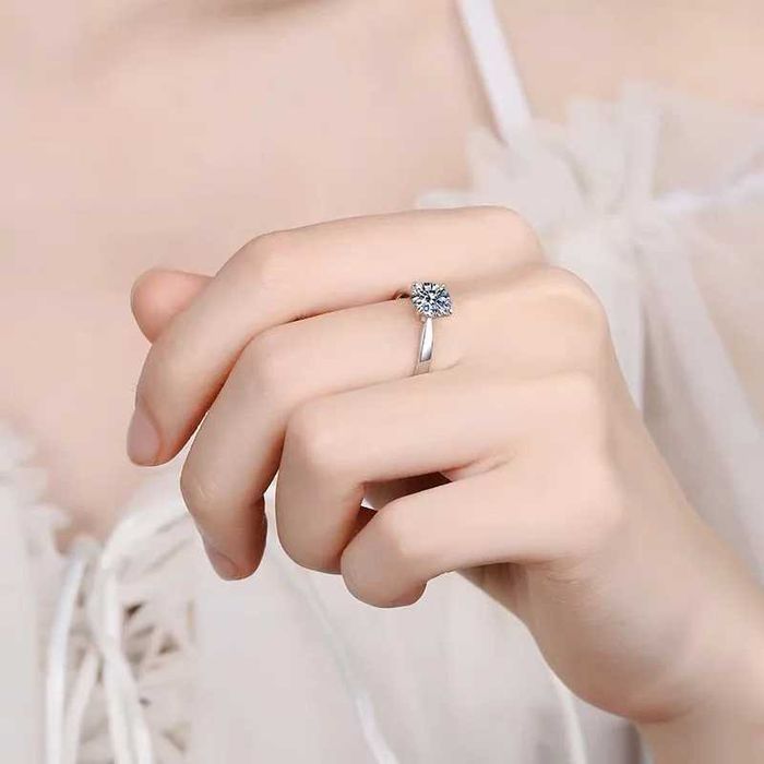 Anel Ouro Branco 18K, 2CT, Zircônia Brilhante Redonda com Certificado