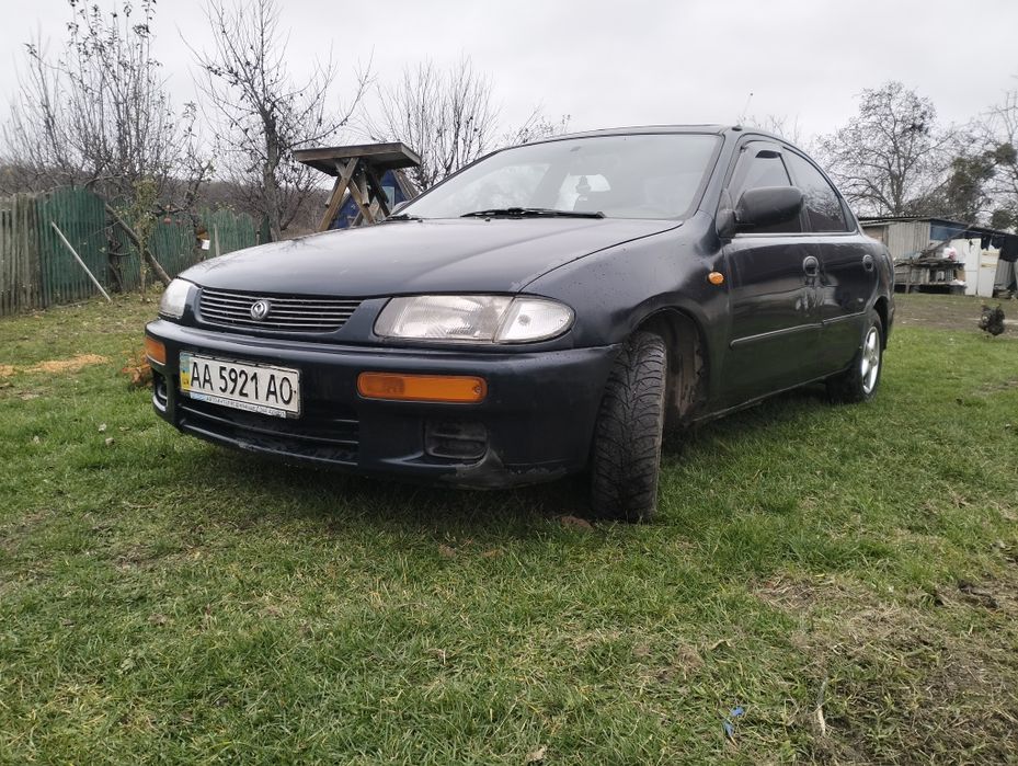 Продам мазду 323
