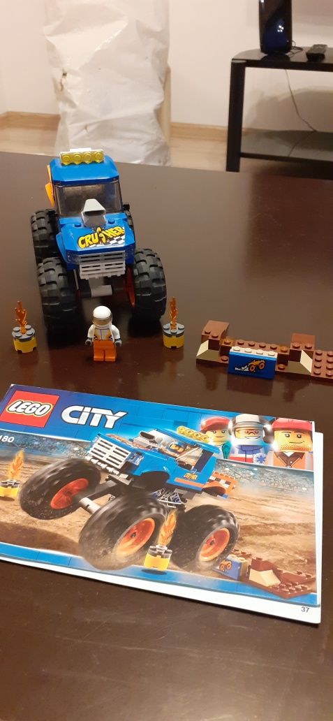 Monstertruck Lego City, zestaw 60180