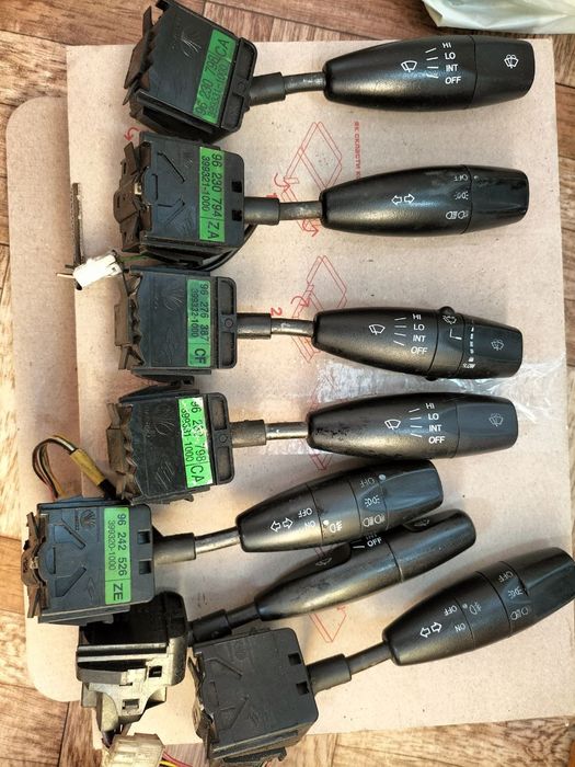 Переключатель света дворников лепестки подрулевые переключатели Ланос