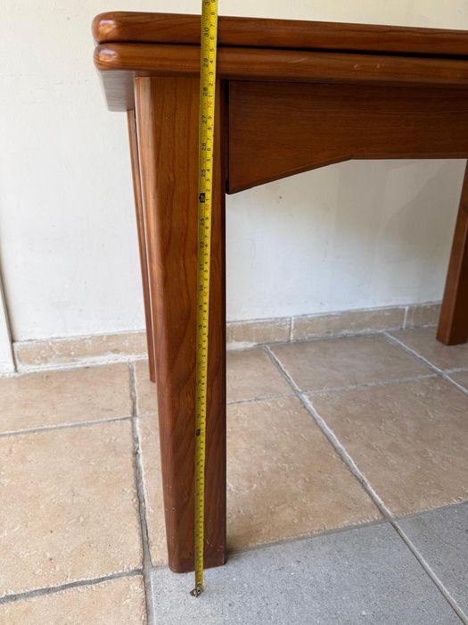 Mesa de sala/cozinha