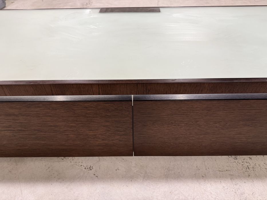 Móvel televisao Wengué e vidro fosco