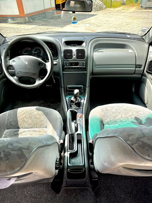 Renault Laguna 1.8 – Gasolina