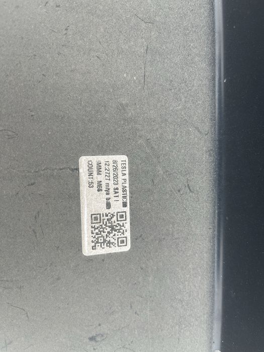Корито,підкапотний бокс Tesla Model 3
