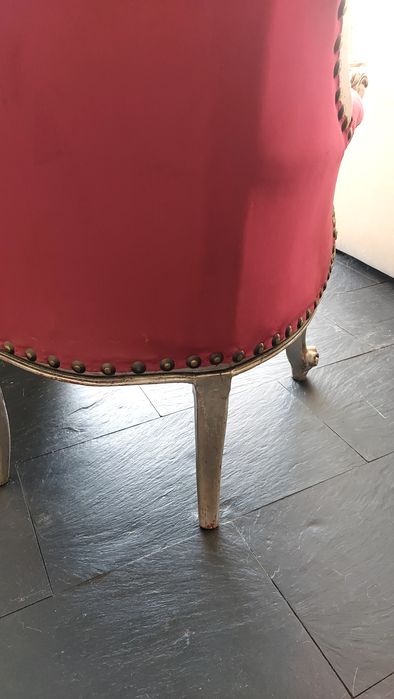 Cadeirão/Poltrona forrada em veludo