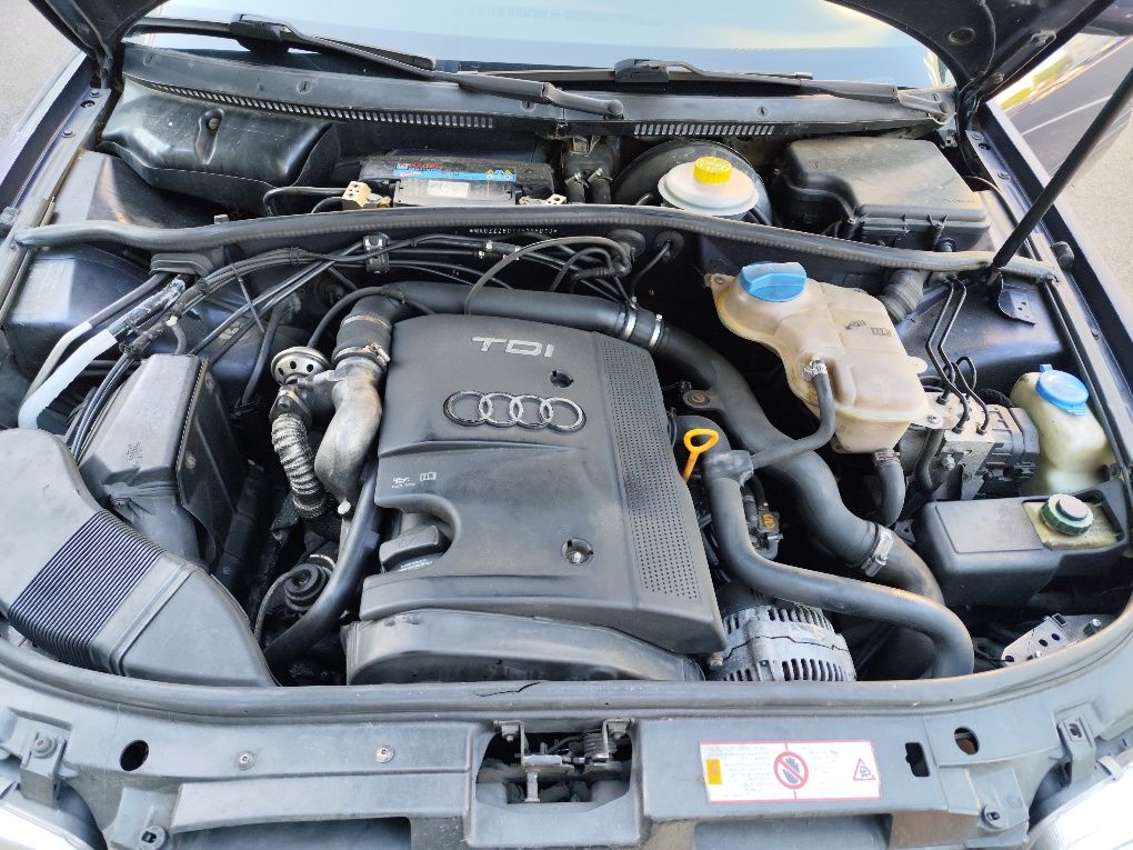 Vendo Audi A4 1.9 TDI