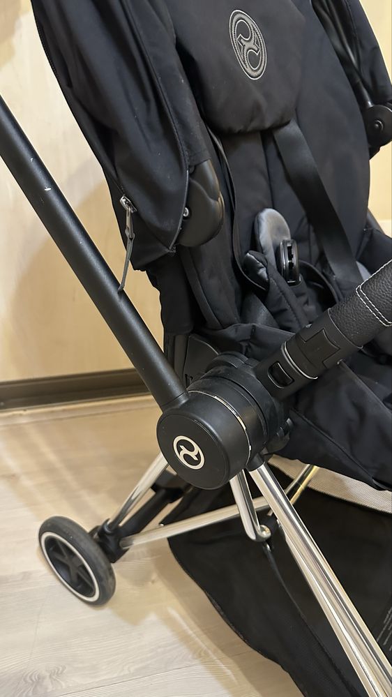 Коляска Cybex Mios Chrome Black 2в1
