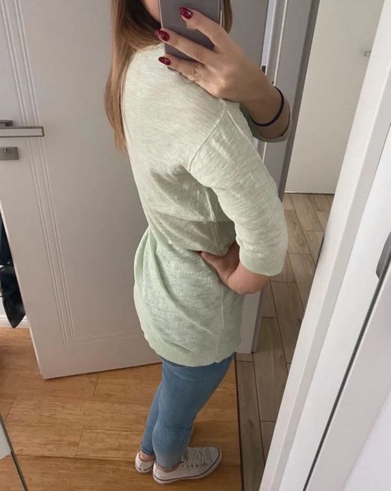H&M sweterek cienki zielony dlugi trojkat S 3/4 rekaw