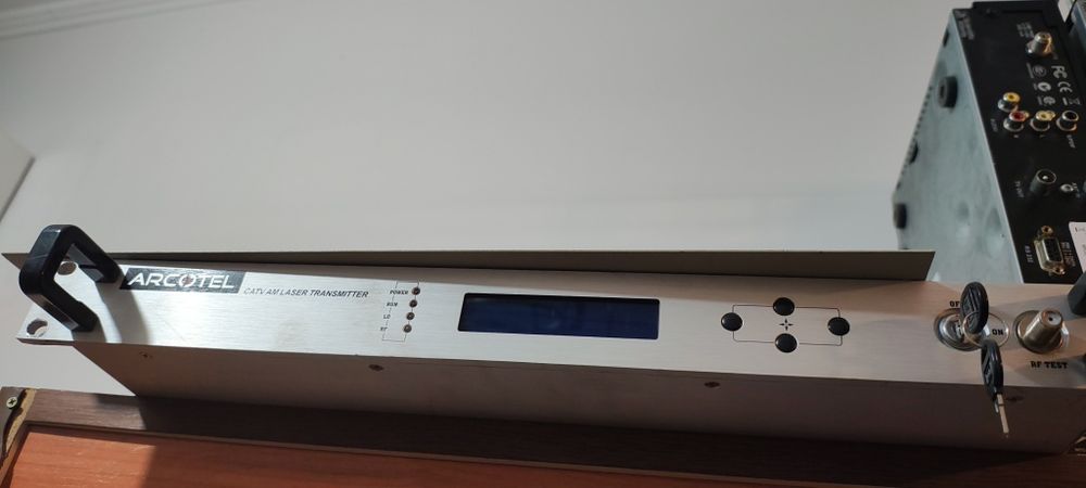 Кабельний, оптичний підсилювач