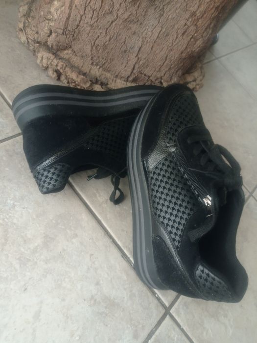 Vendo sapatilhas numero 4 0