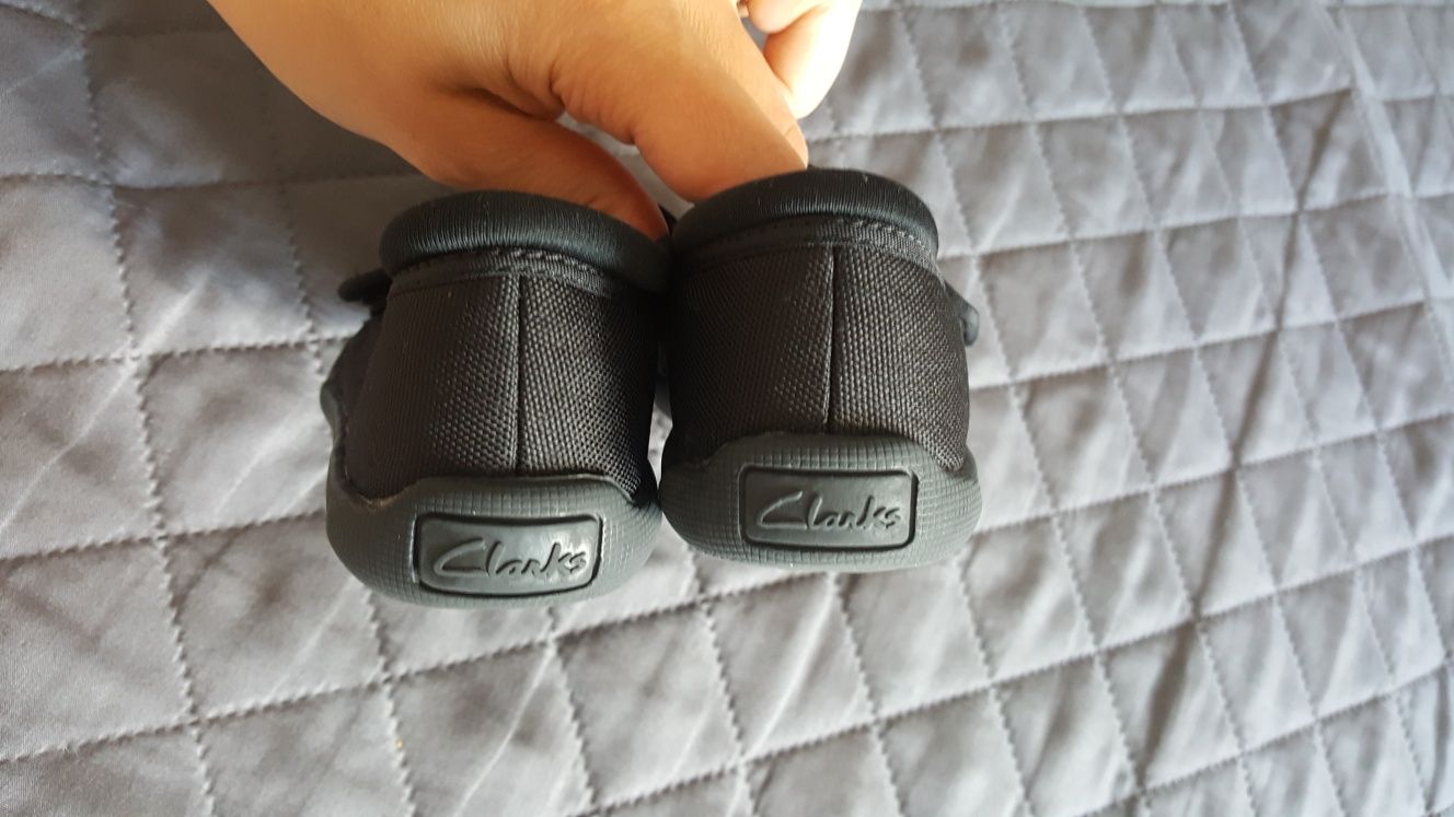 Clarks buty na rzep czarne jak nowe kapcie 28.5 dla dziewczynki