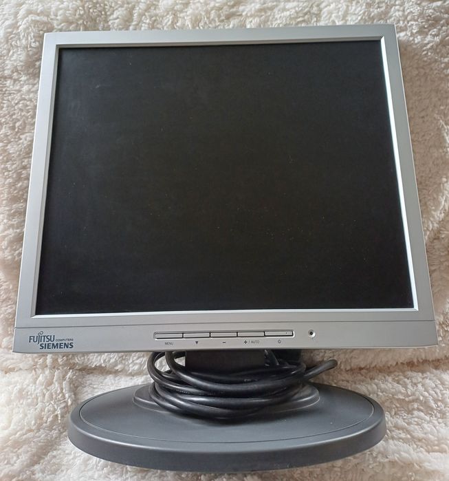 Monitor LCD Fujitsu Siemens SCALEOVIEW C17-7