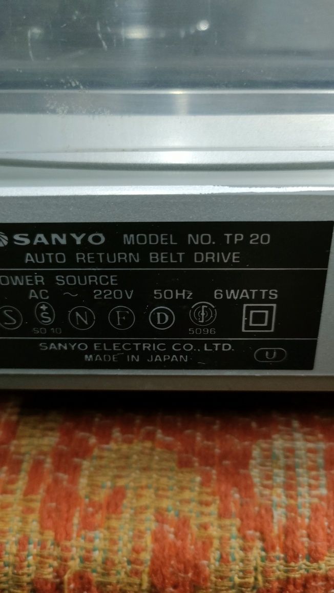 Sanyo TP 20 gramofon