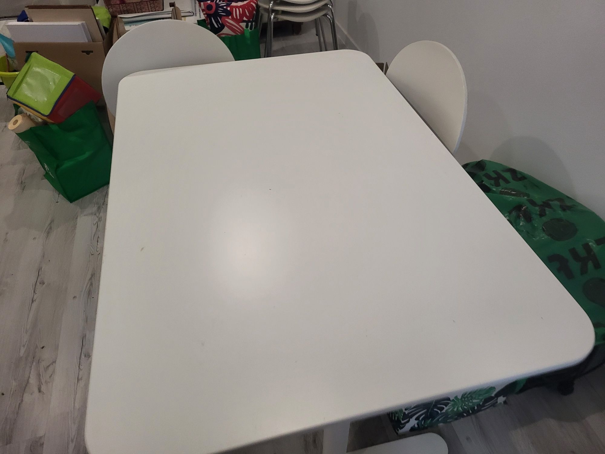 2 Stoły rozkładane z Ikea i 5 krzesł do biura
