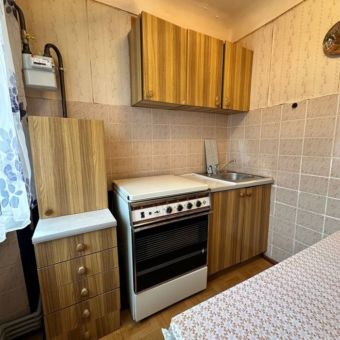 Продаж 3 км квартири поруч з стометрівкою