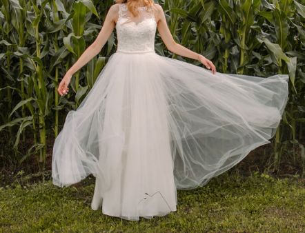 Suknia ślubna rozm. 36, wzrost 170 cm - delikatna! Unikalny krój.