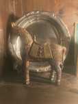 Cavalo miniatura de madeira e ferro