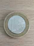 Moeda de Italia 1 euro rara  defeito de cunhagem , rebordo interior .