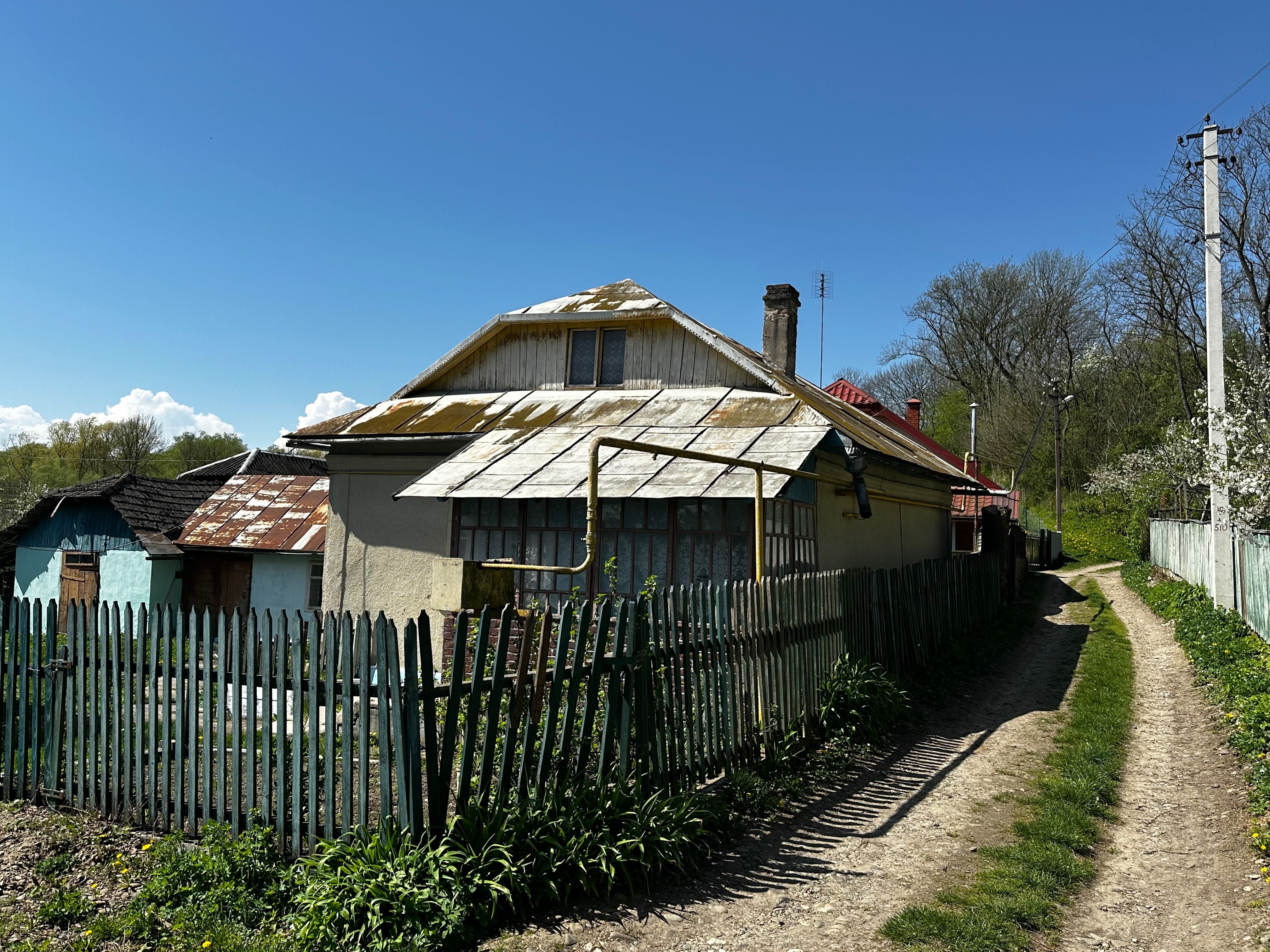 Будинок та земельна ділянка в с. Петрилів (Дністровський каньйон)