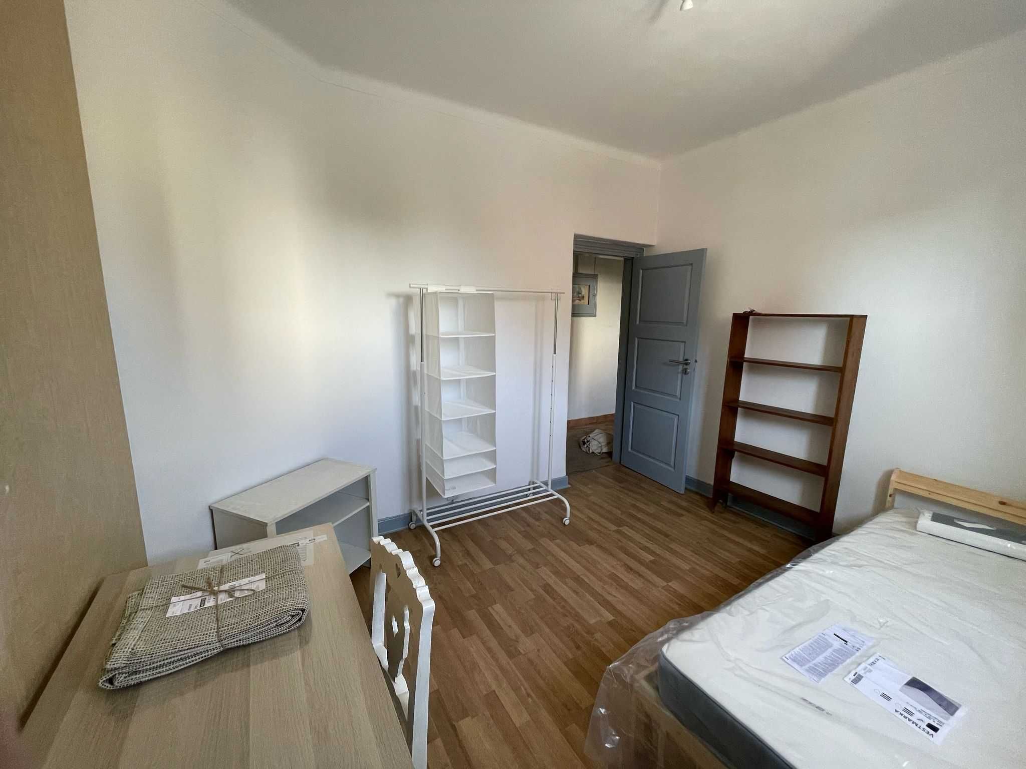 Quartos junto a praça da República