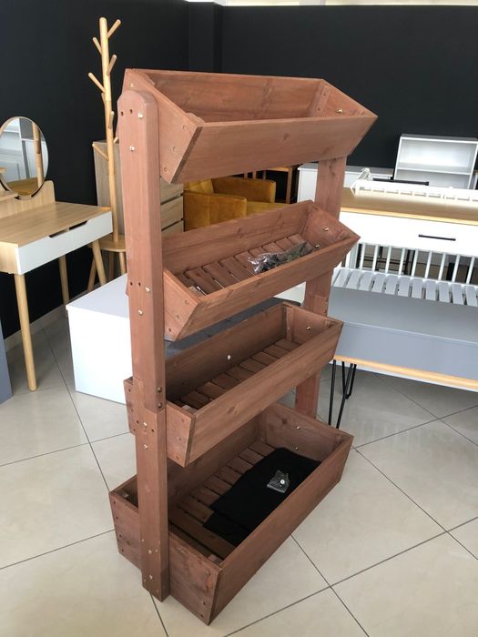 Drewniana doniczka kwietnik cztery poziomy