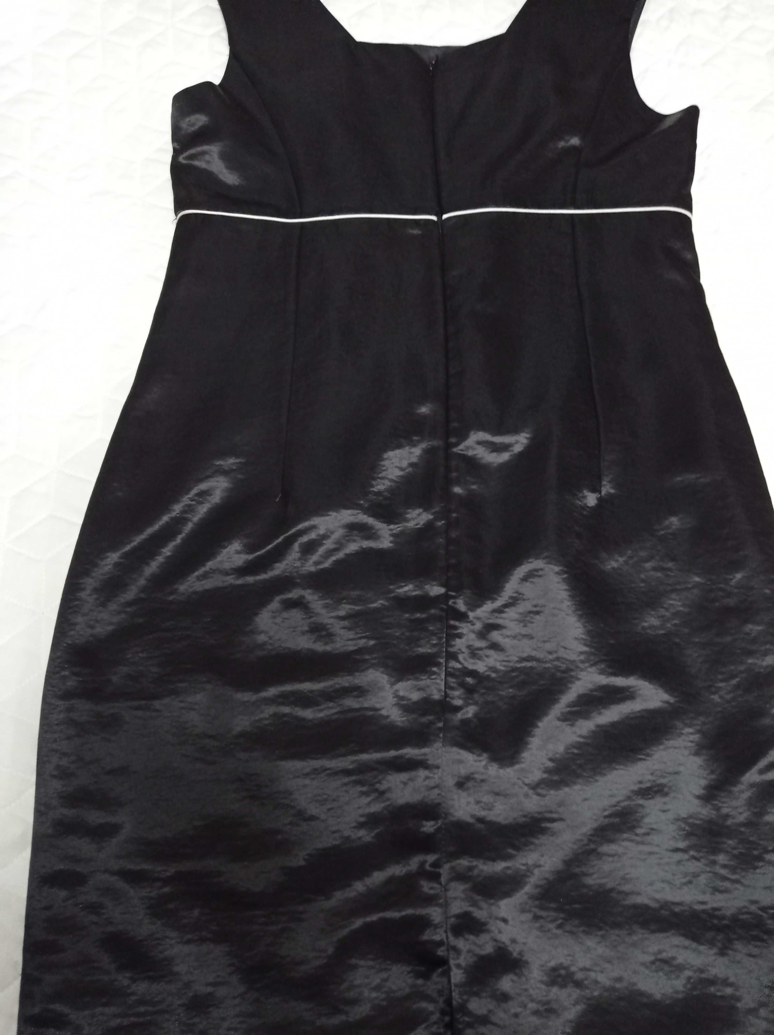 Czarna sukienka rozmiar 40
