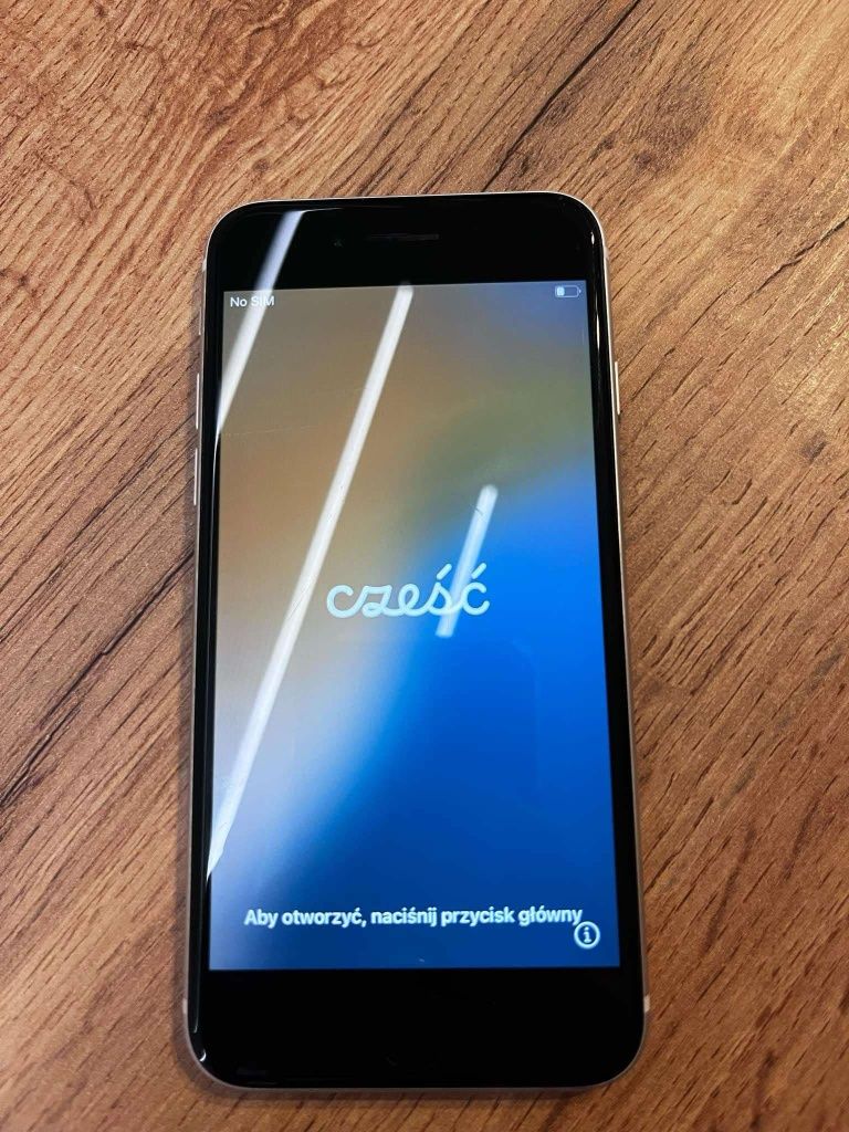 Sprzedam iPhone SE 2022