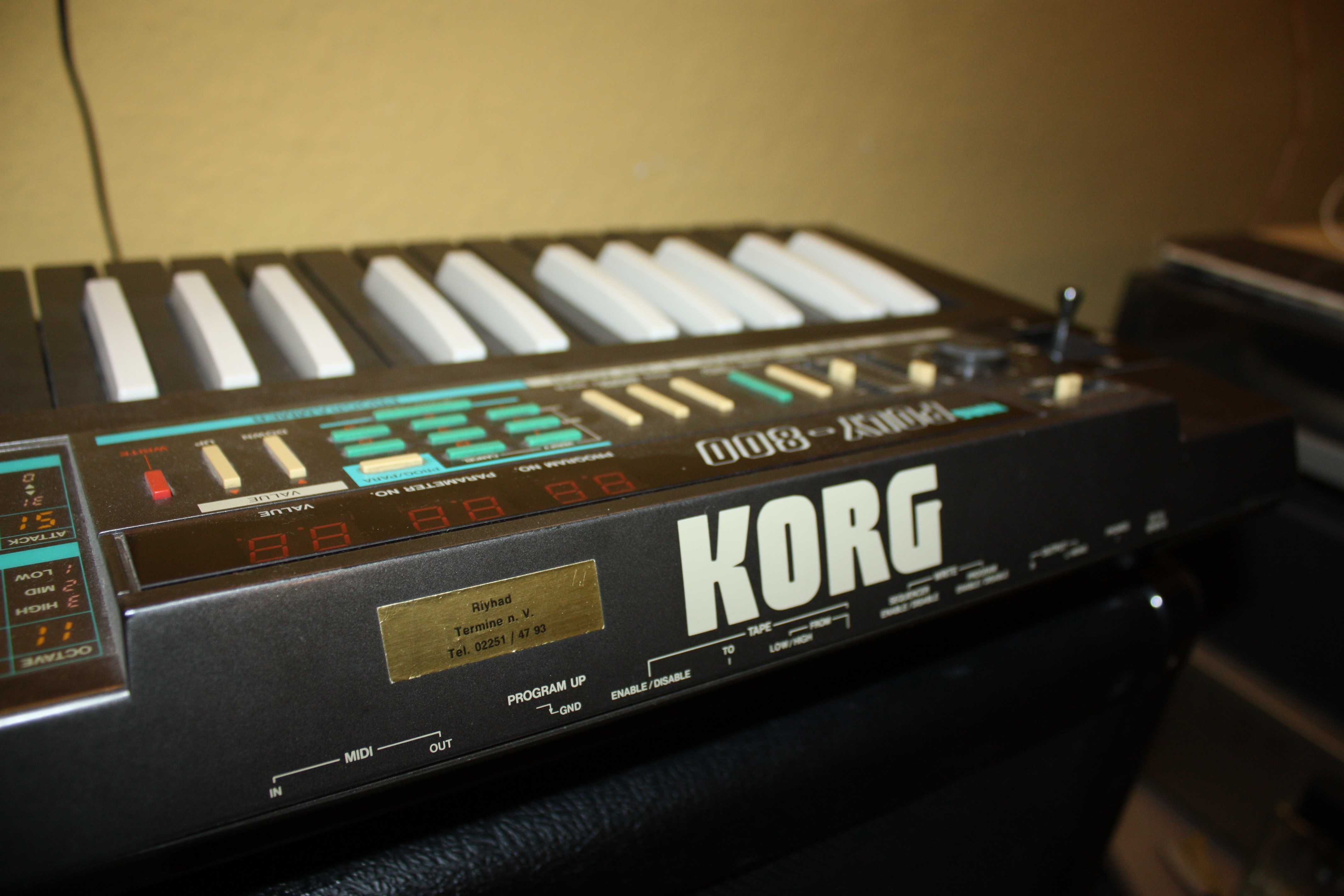 Korg Poly 800 syntezator vintage 1985 Japan reverse keys