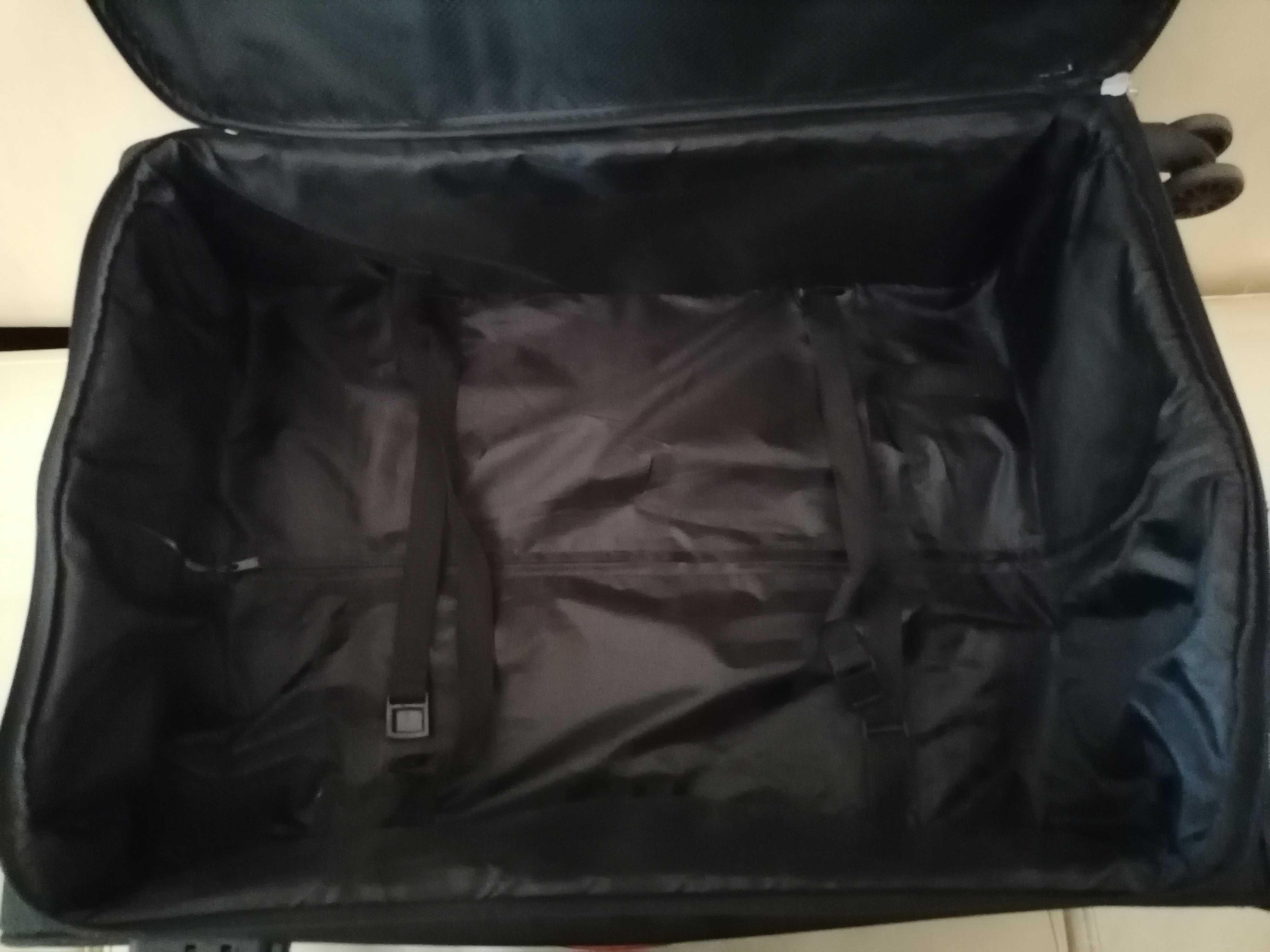Mala de viagem Clipper. COMO NOVA! Ótimo preço.
