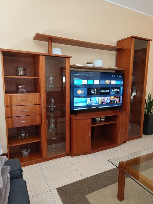 Móvel para TV mais mesa de centro