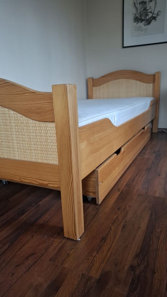 Łóżko drewniane vintage z materacem 220x90