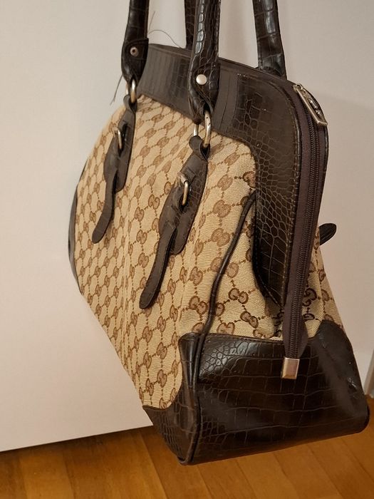 Сумка з логотипом Gucci  велика дуже красива