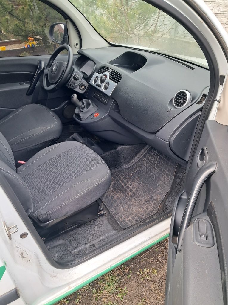 Продам Renault Kangoo 2012