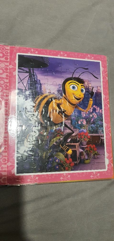 Livro de puzzles "a história de uma abelha" Bee movie