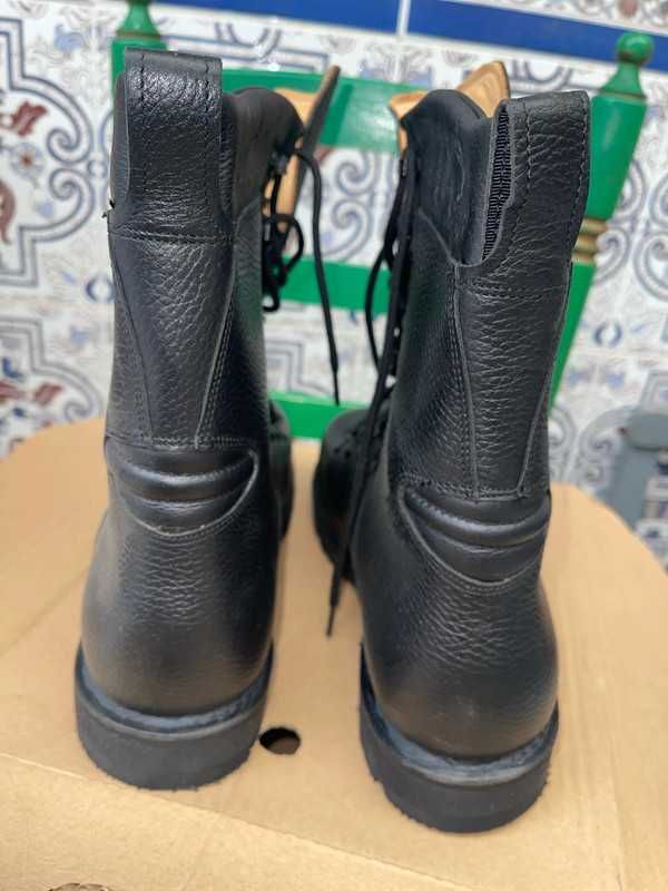 Botas Tácticas BOCHE para Polícias, Vigilantes, Militares, Bombeiros.