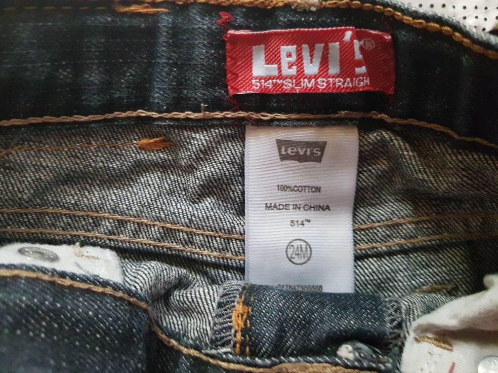 Jeansy Levis z koszulami