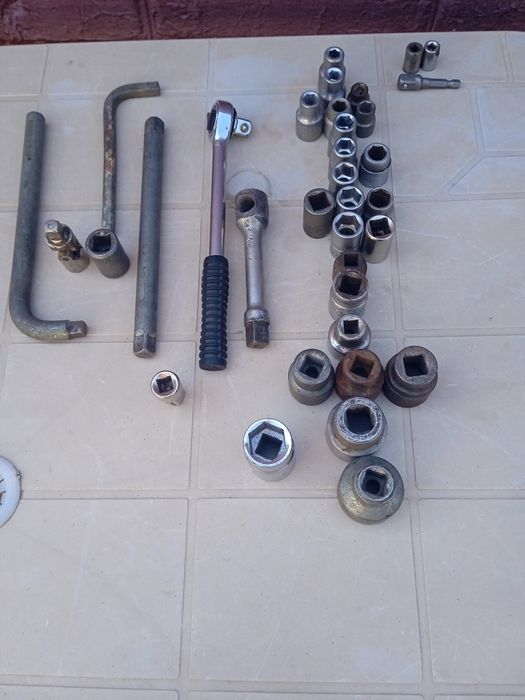 Продам набір головок