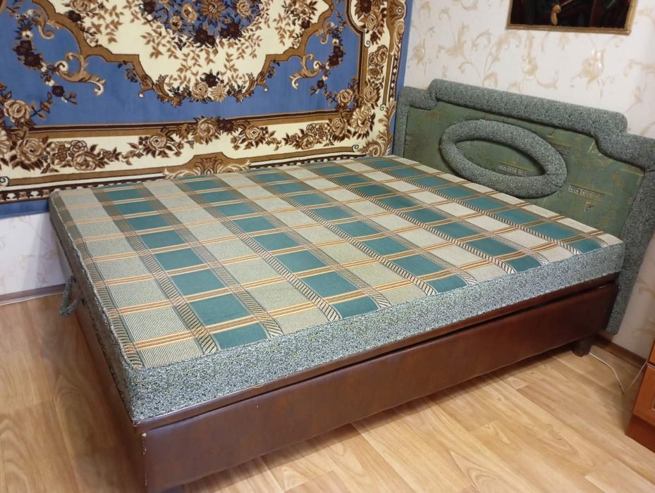 Продам кровать в отличном состояние